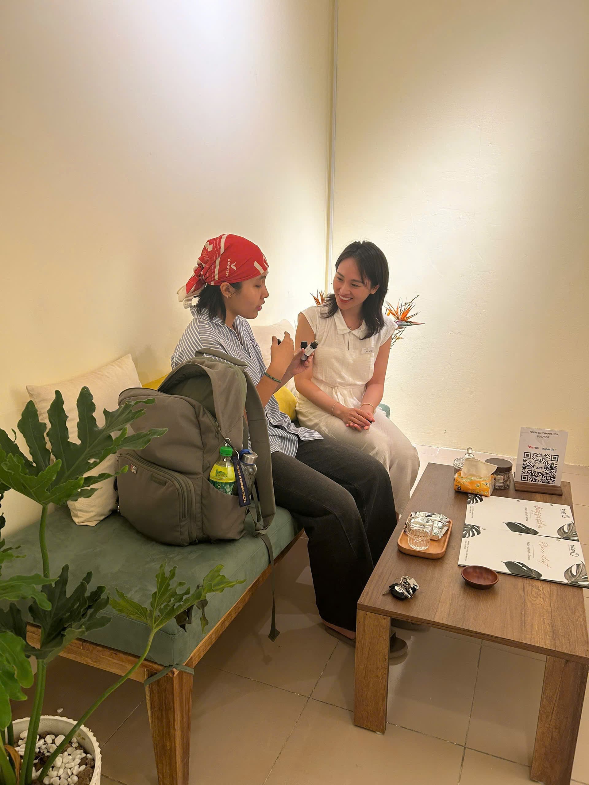 Tropi Q head spa Hanoi — guest moment photo 2
