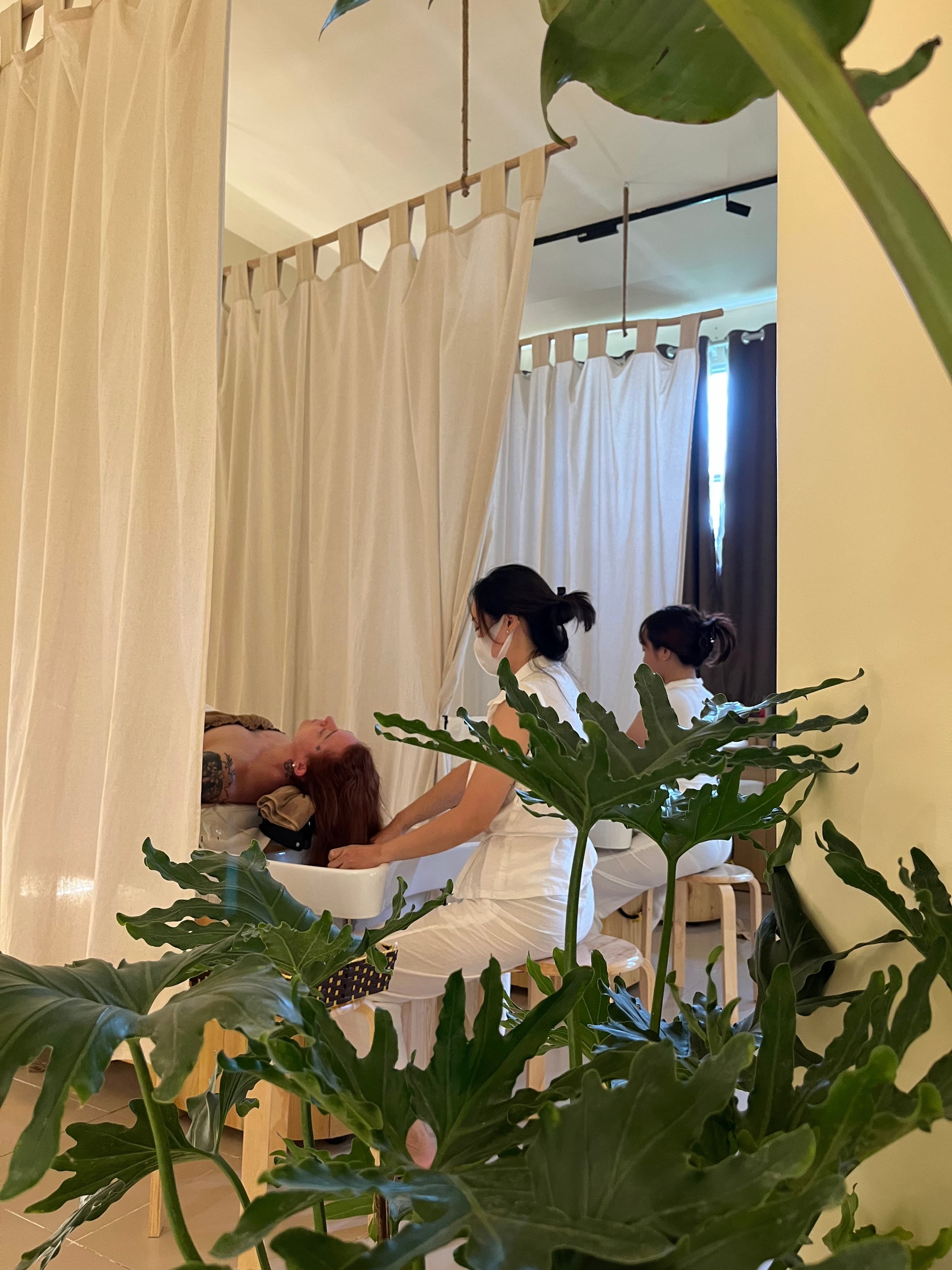 Tropi Q head spa treatment room, Hanoi