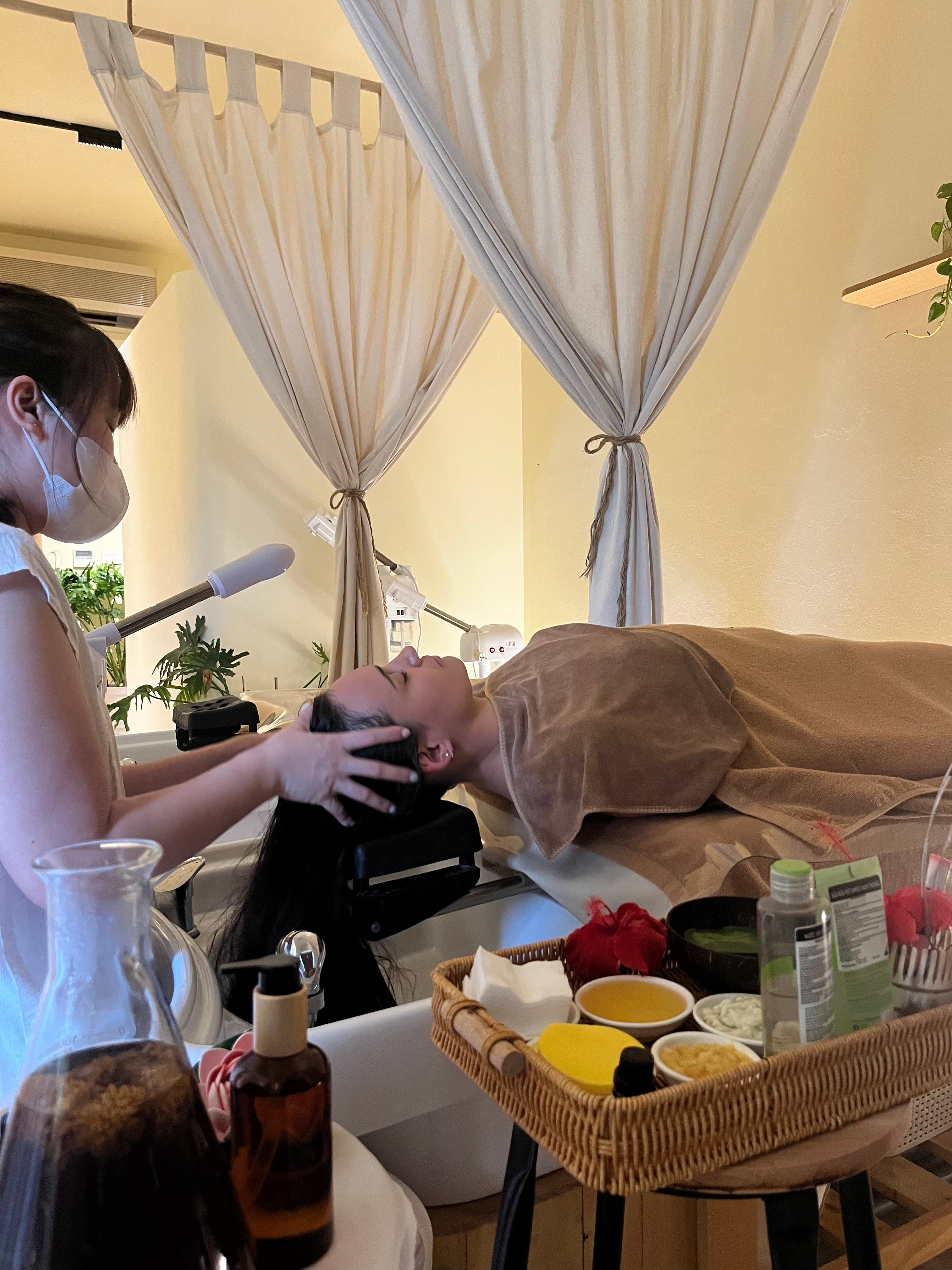 Foot spa area at Tropi Q wellness spa Hanoi